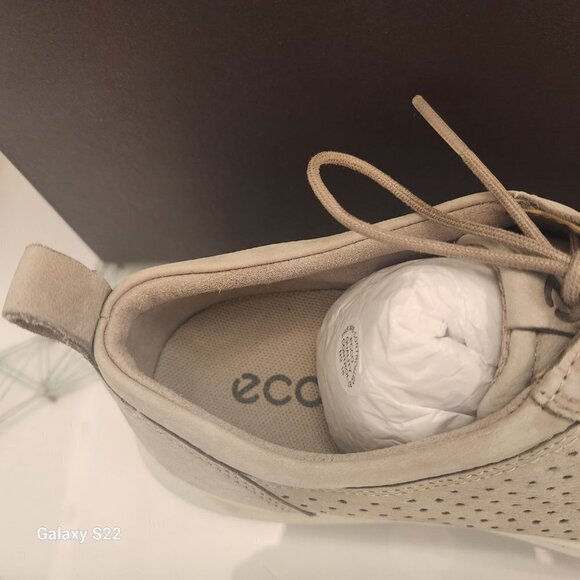 Ecco Flexure Runner Sneakers. Color "Grey Rose". NIB. Sizes: Various - Picture 3 of 12